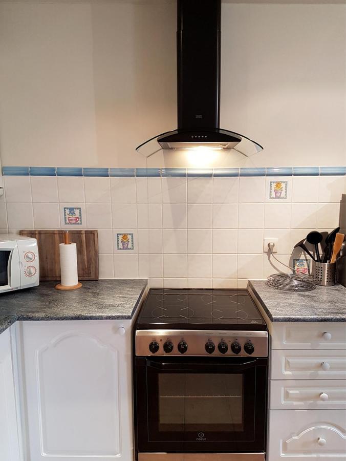 Stone Cottage With Modern Cosy Interior Near To Josselin Perfect Retreat For Writers Or Star Gazers Guégon エクステリア 写真